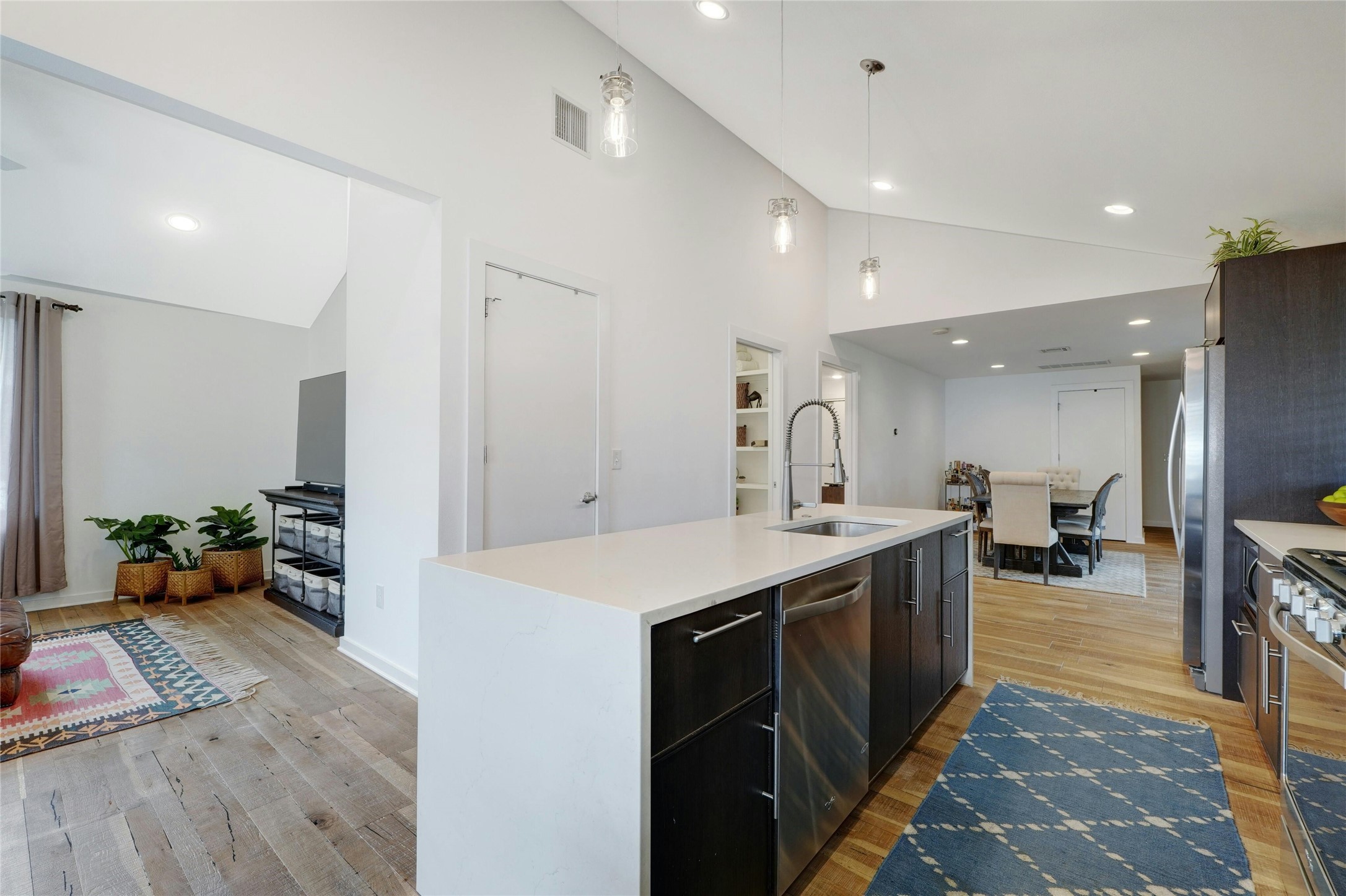 1907 East 14th Street, Unit A Austin, TX 78702 - Photo 10 of 35