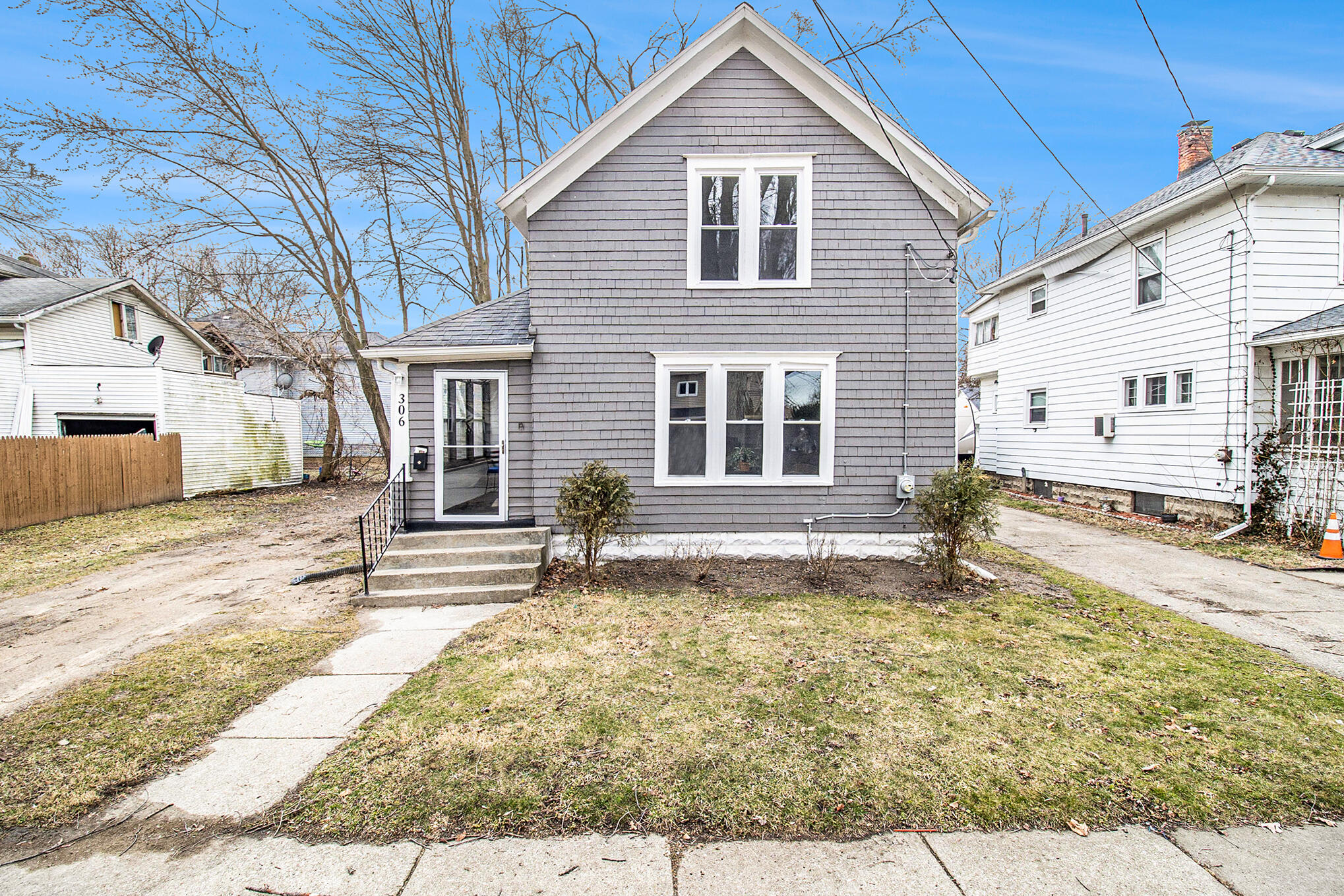 306 North Pleasant Street Jackson, MI 49202 - Photo 1 of 29 1