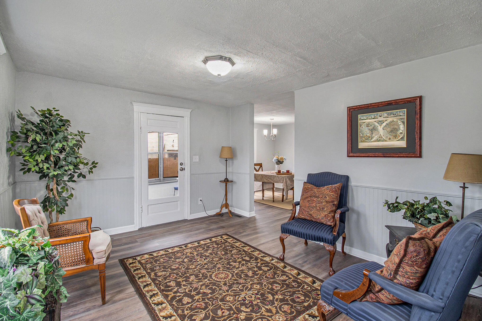 306 North Pleasant Street Jackson, MI 49202 - Photo 5 of 29 5