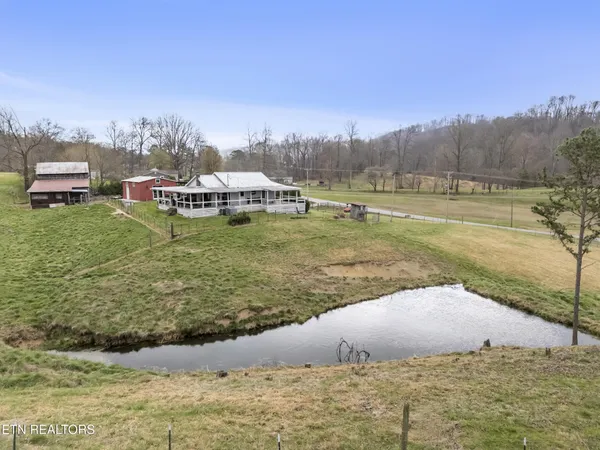 $374,900 | 1397 Tater Valley Road, Washburn, TN 37888
