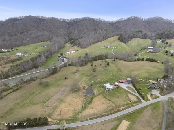 $374,900 | 1397 Tater Valley Road, Washburn, TN 37888