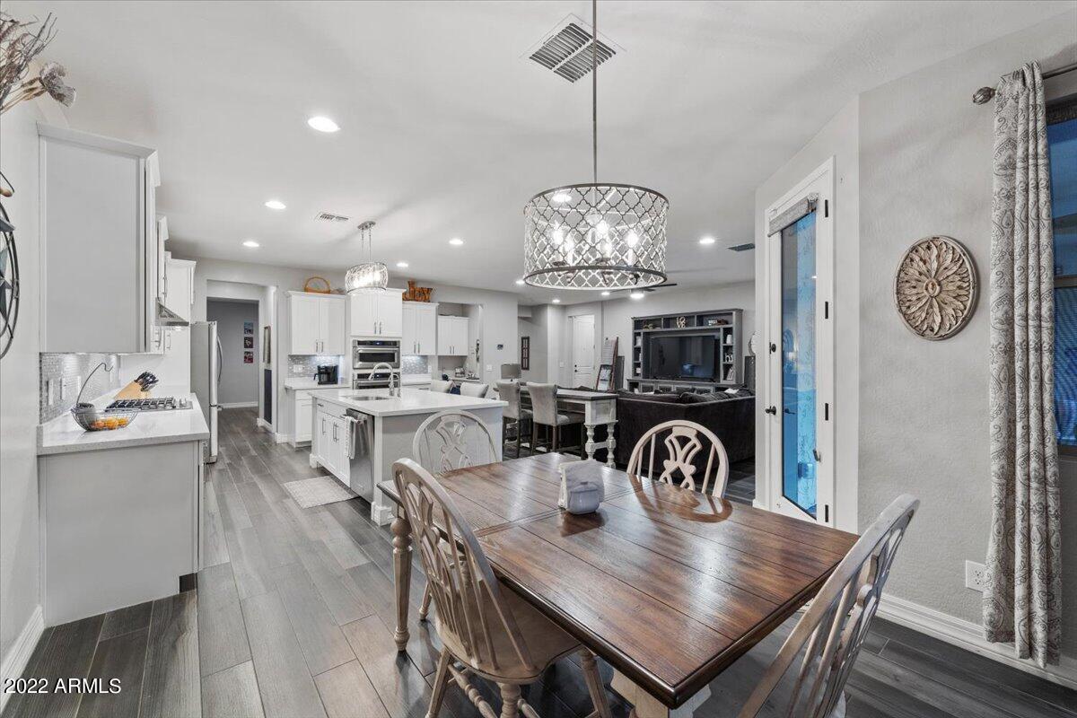 20171 Rosa Road Queen Creek, AZ 85142 - Photo 23 of 68 Dinette/Kitchen3