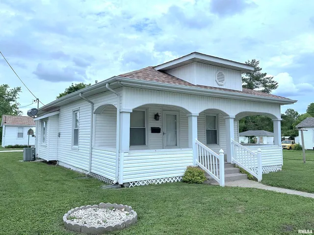 $99,900 | 1520 Gartside Street, Murphysboro, IL 62966