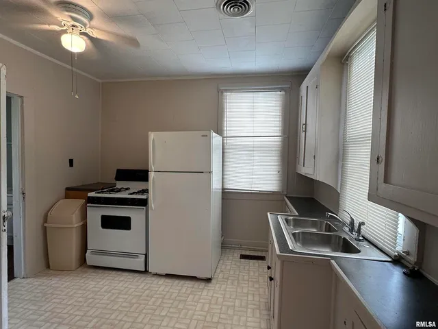 $99,900 | 1520 Gartside Street, Murphysboro, IL 62966