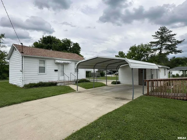 $94,000 | 1520 Gartside Street, Murphysboro, IL 62966