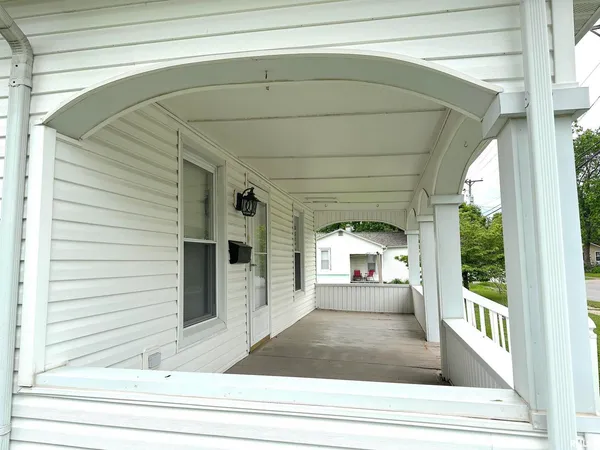 $94,000 | 1520 Gartside Street, Murphysboro, IL 62966