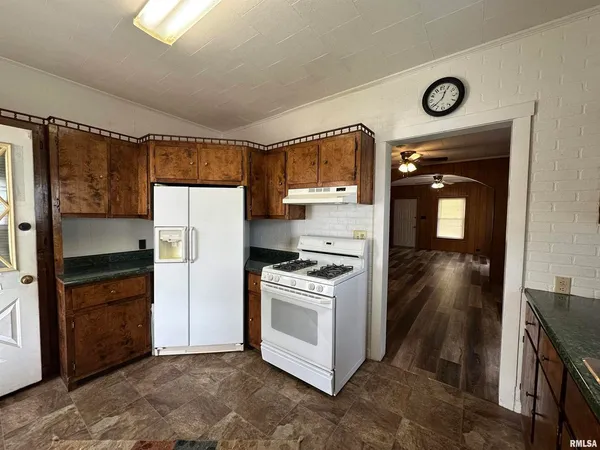 $94,000 | 1520 Gartside Street, Murphysboro, IL 62966