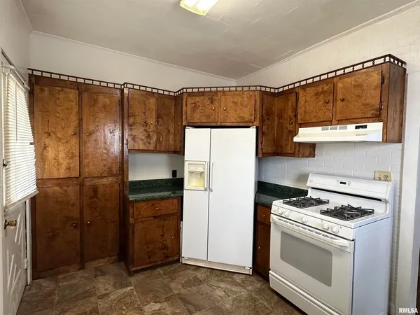 $94,000 | 1520 Gartside Street, Murphysboro, IL 62966