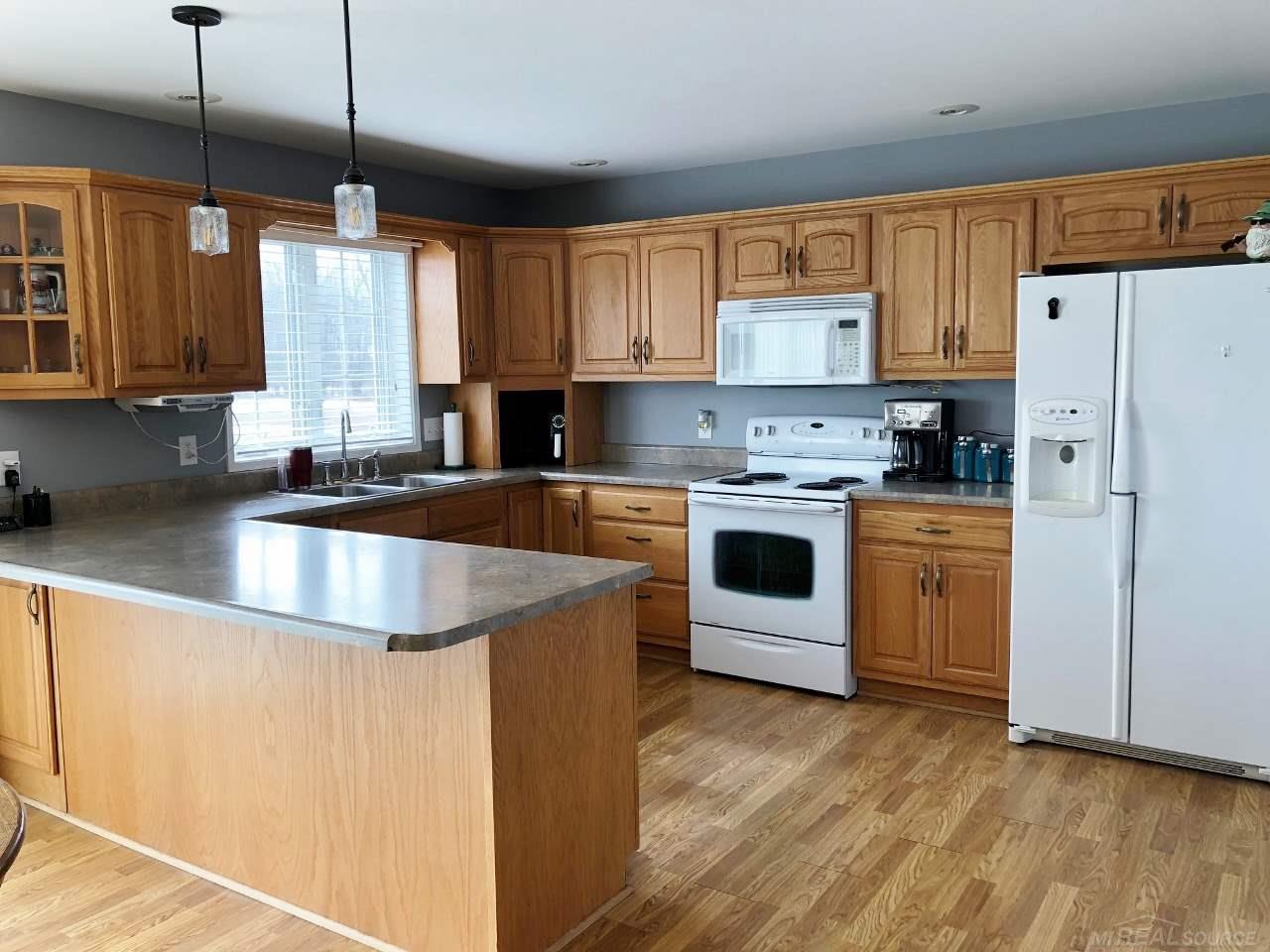 2125 West Walker Road Sandusky, MI 48471 - Photo 2 of 20