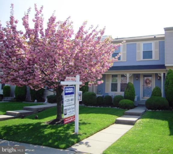 21 Greenleaf Road Parkville, MD 21234 - Photo 1 of 27 UPDATES GALORE!