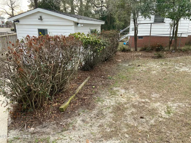 $1,480 | 718 Morningside Drive, Wilmington, NC 28401