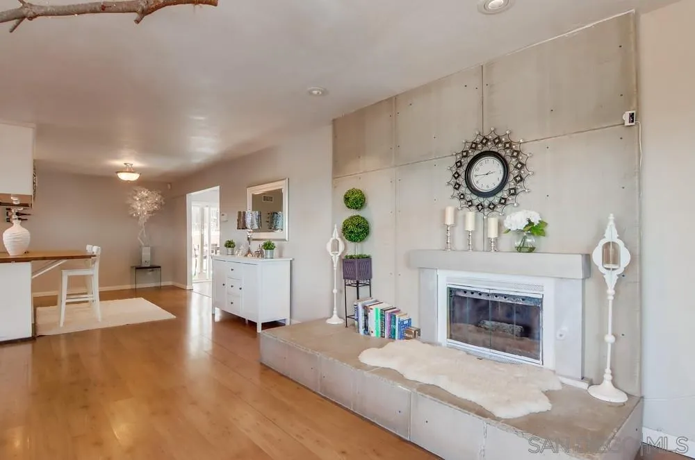2171 Helix Street Spring Valley, CA 91977 - Photo 11 of 24 Gallery Image 11