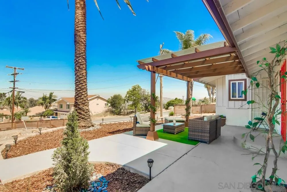 2171 Helix Street Spring Valley, CA 91977 - Photo 5 of 24 Gallery Image 5