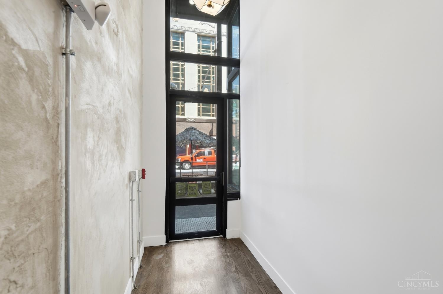 607 Main Street, Unit 5 Cincinnati, OH 45202 - Photo 32 of 36
