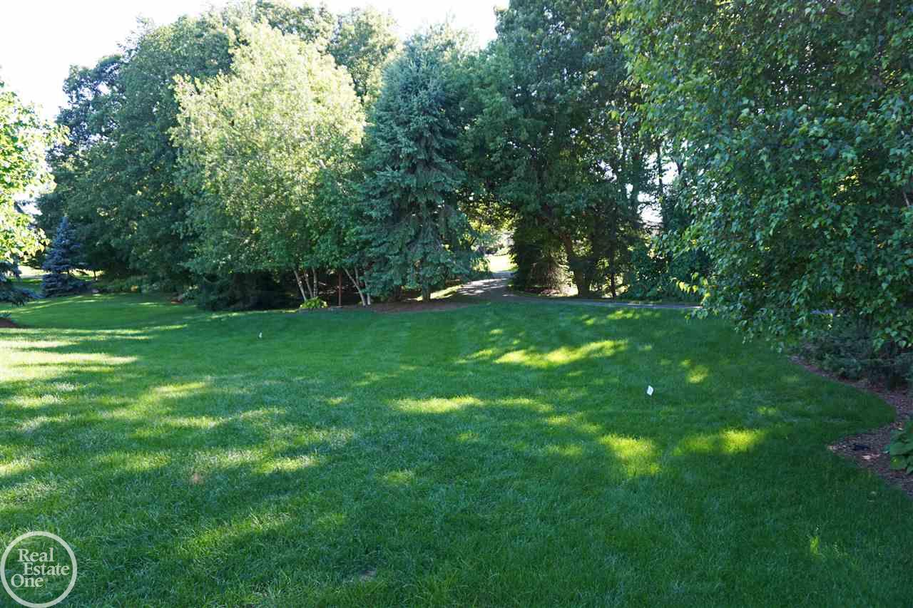 1977 Watson Circle Rochester, MI 48306 - Photo 54 of 60