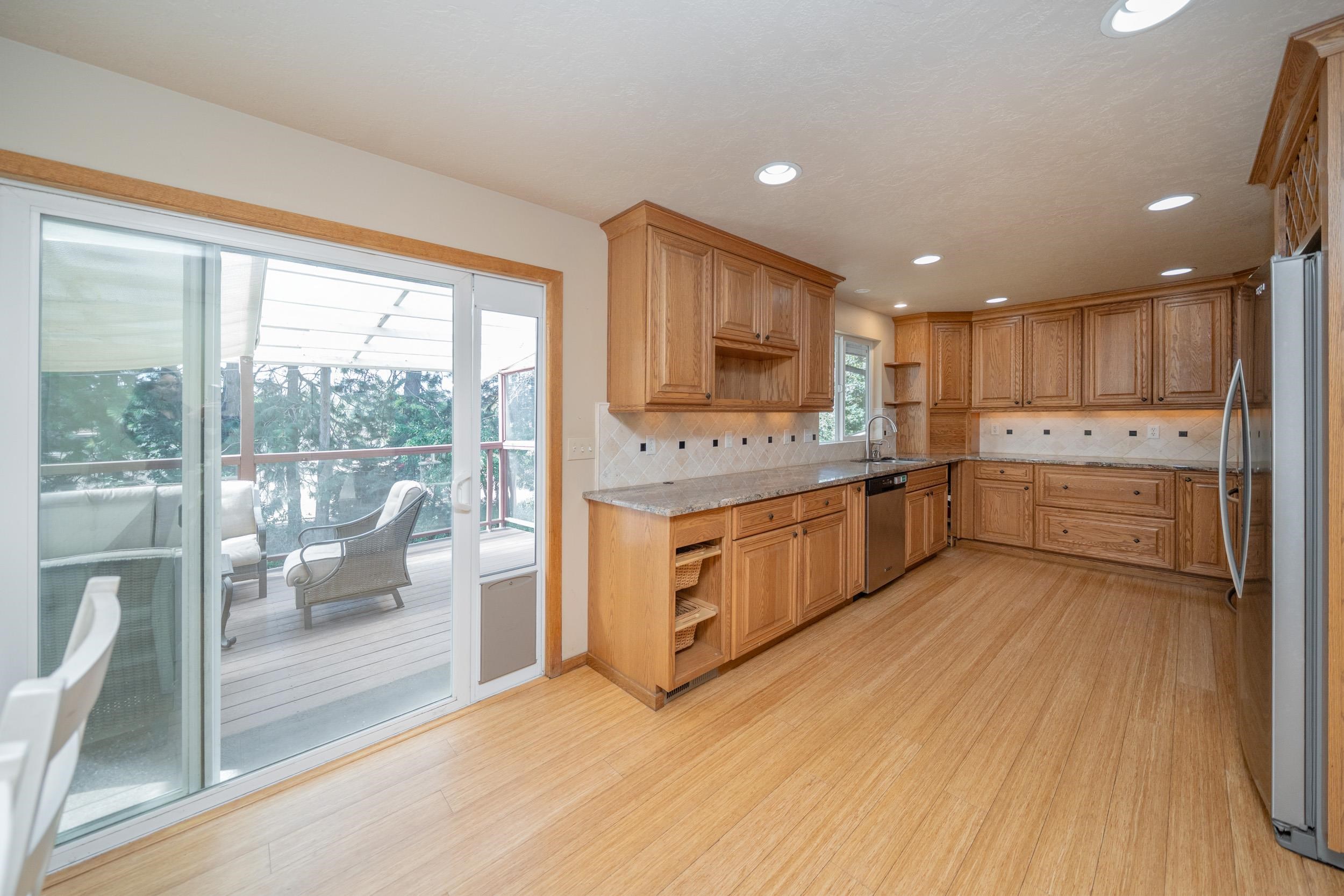 6018 South Stone Street Spokane, WA 99223 - Photo 16 of 50