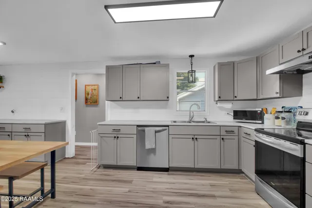 $179,900 | 15808 Dewey Road, Kaplan, LA 70548