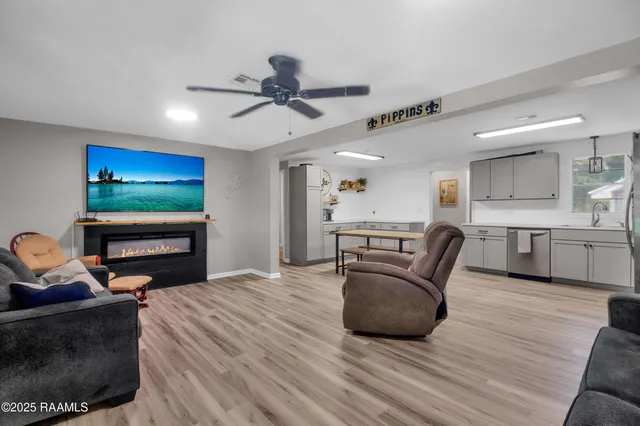 $179,900 | 15808 Dewey Road, Kaplan, LA 70548