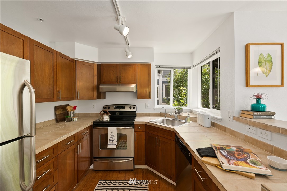 3926 243rd Place Southeast, Unit H302 Bothell, WA 98021 - Photo 11 of 29