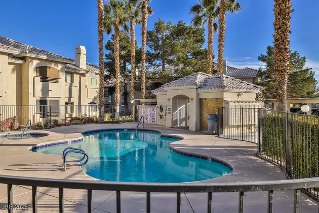 $1,700 | 3320 South Fort Apache Road, Unit 132, Las Vegas, NV 89117