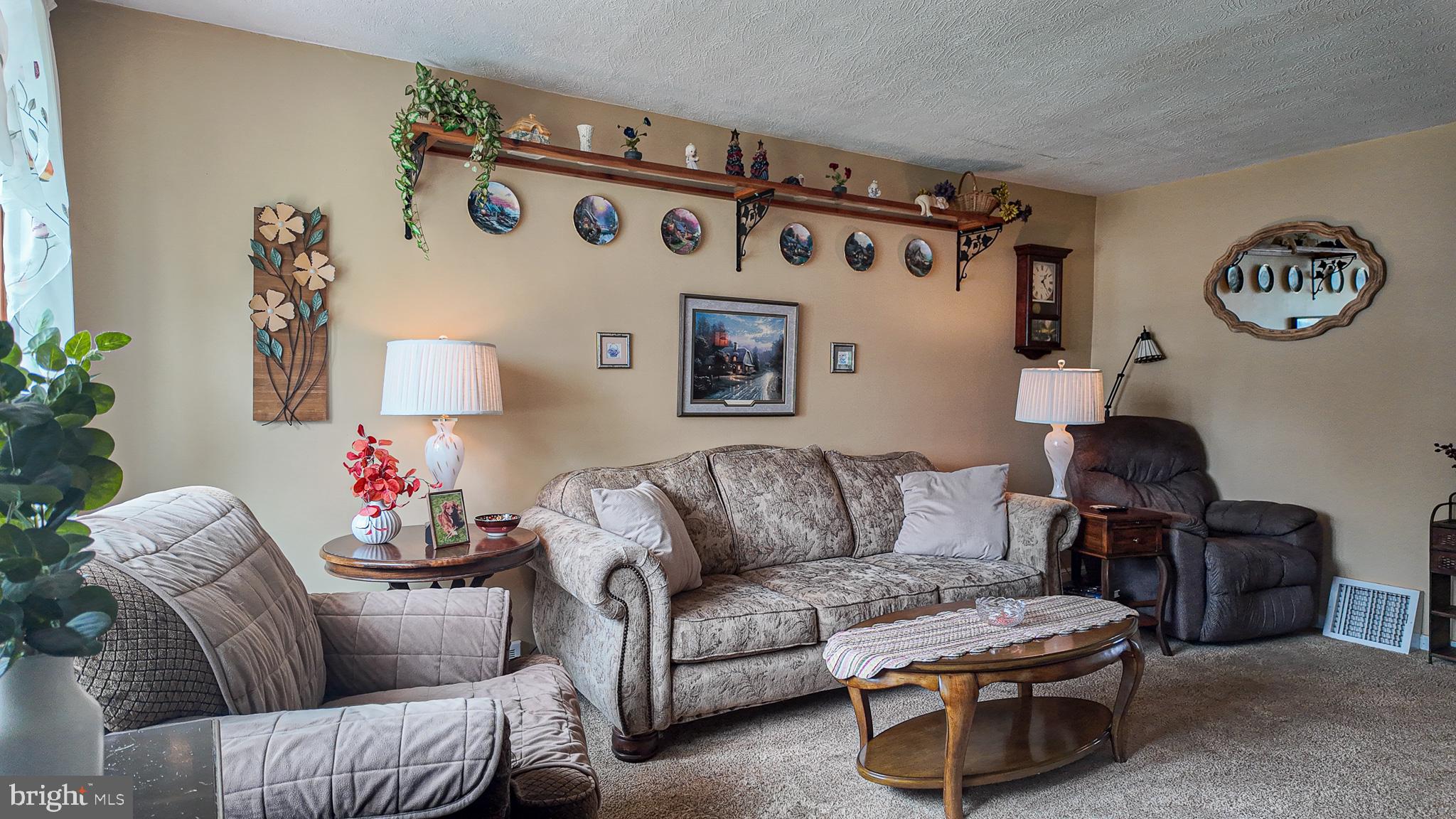 3330 Fordham Road Philadelphia, PA 19114 - Photo 5 of 28 a living room with furniture and a table