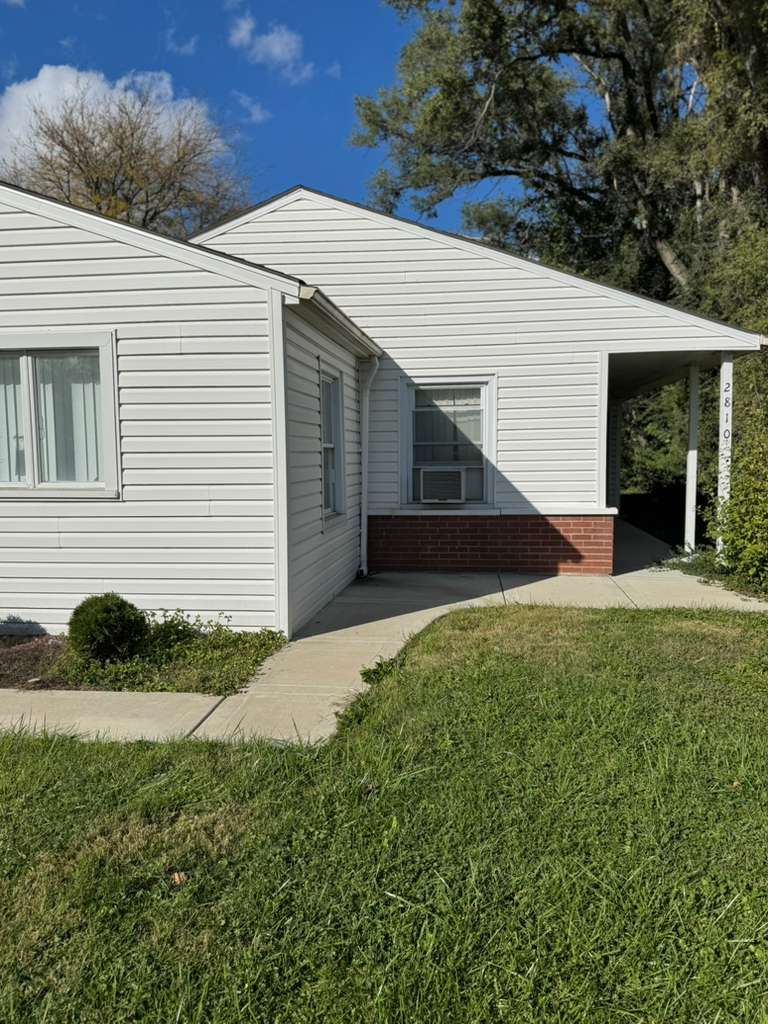 2810 Lexington Drive Hazel Crest, IL 60429 - Photo 4 of 13