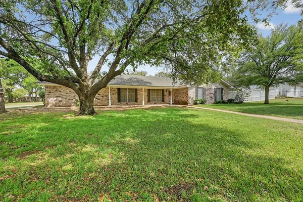 $449,999 | 1516 Caddo Peak Trail, Joshua, TX 76058