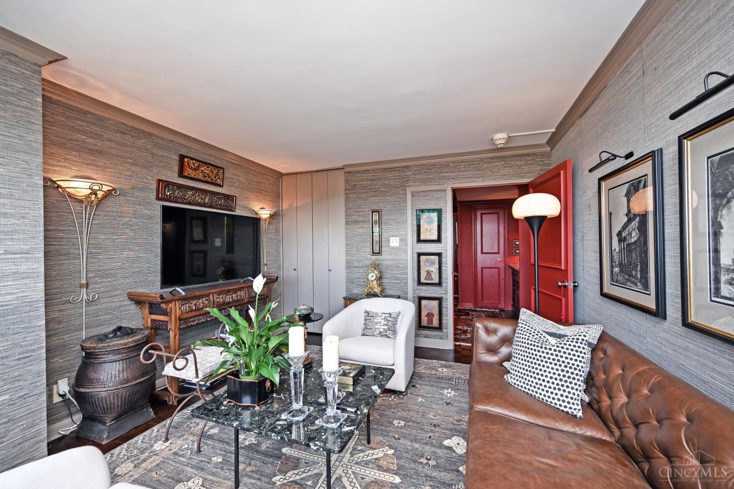 2324 Madison Road, Unit 1208 Cincinnati, OH 45208 - Photo 3 of 38 Gallery Image 3