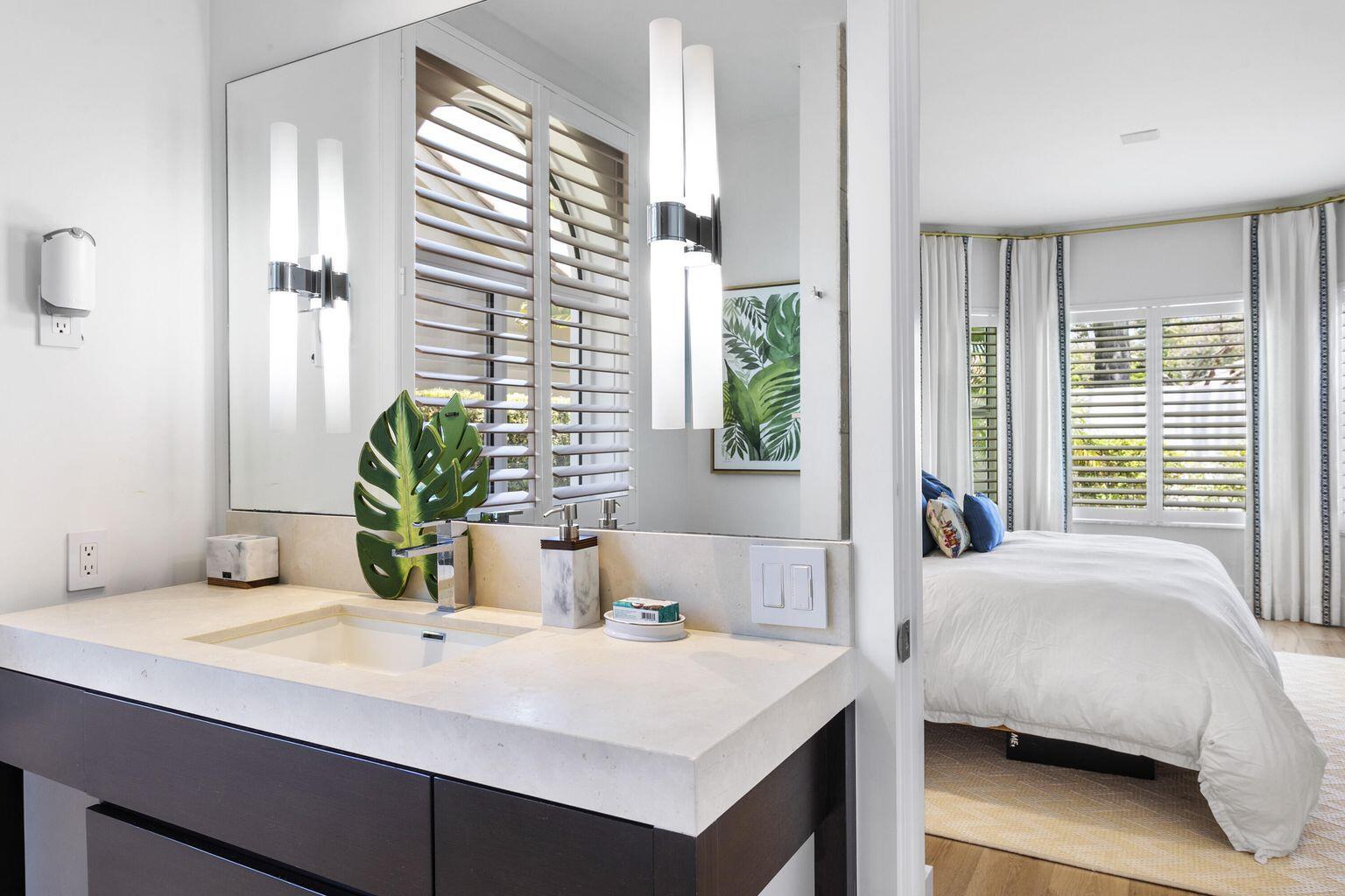 215 Island Drive Jupiter, FL 33477 - Photo 20 of 28 28