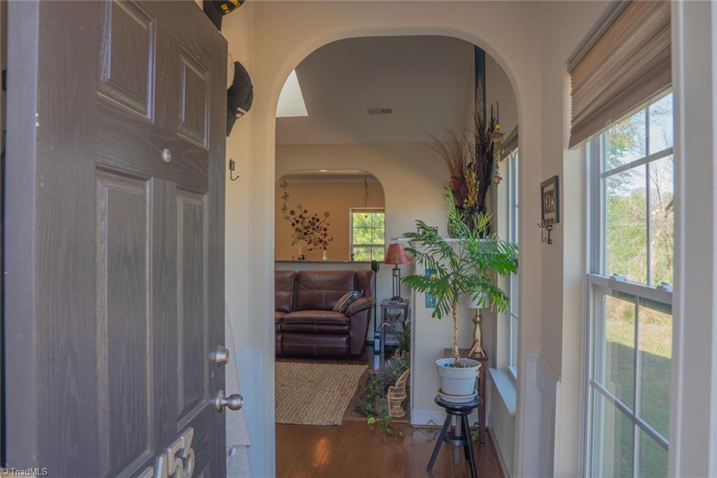 5453 Holbein Gate Road Walkertown, NC 27051 - Photo 2 of 16 Gallery Image 2