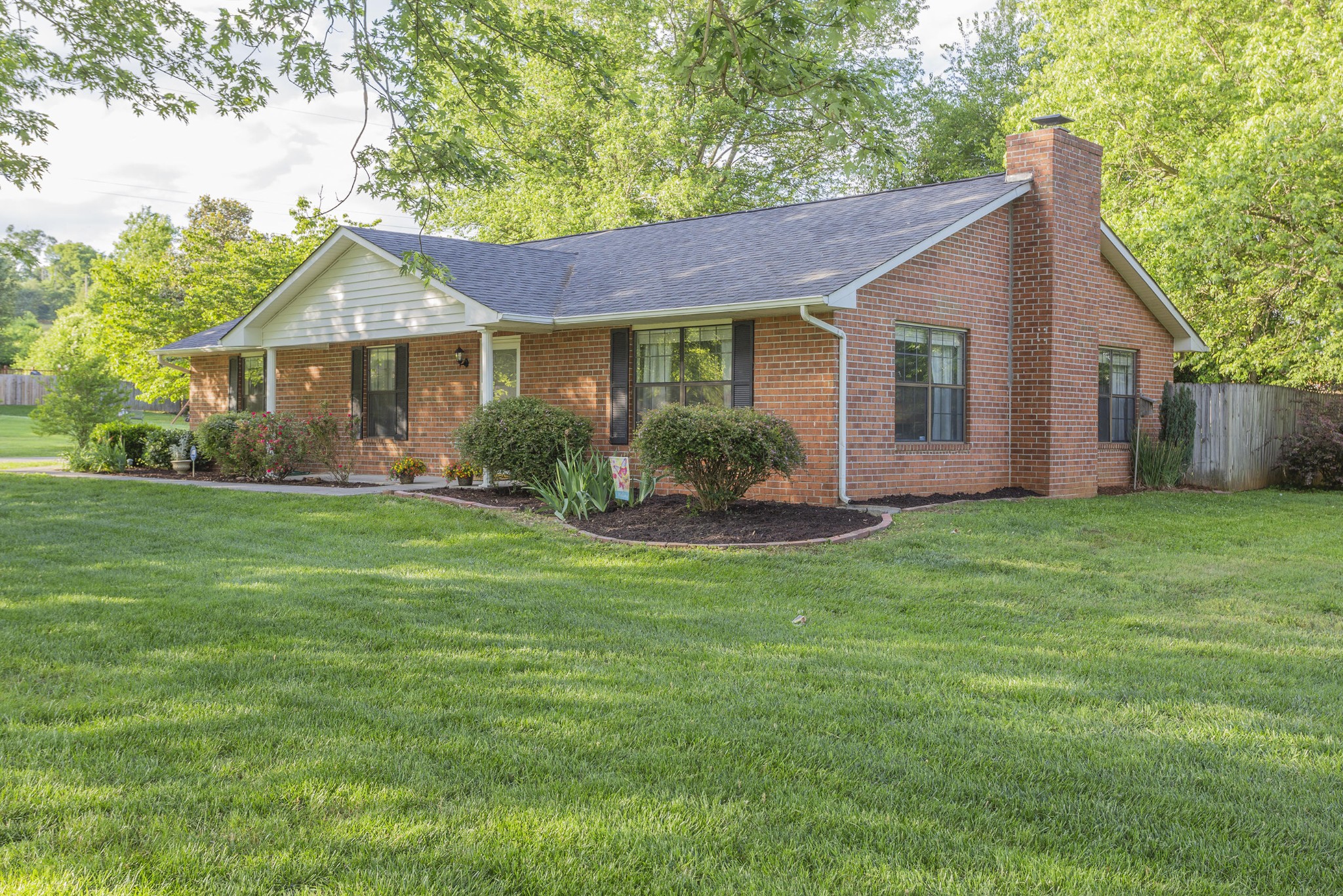960 Spinnaker Road Knoxville, TN 37934 - Photo 2 of 32 Gallery Image 2