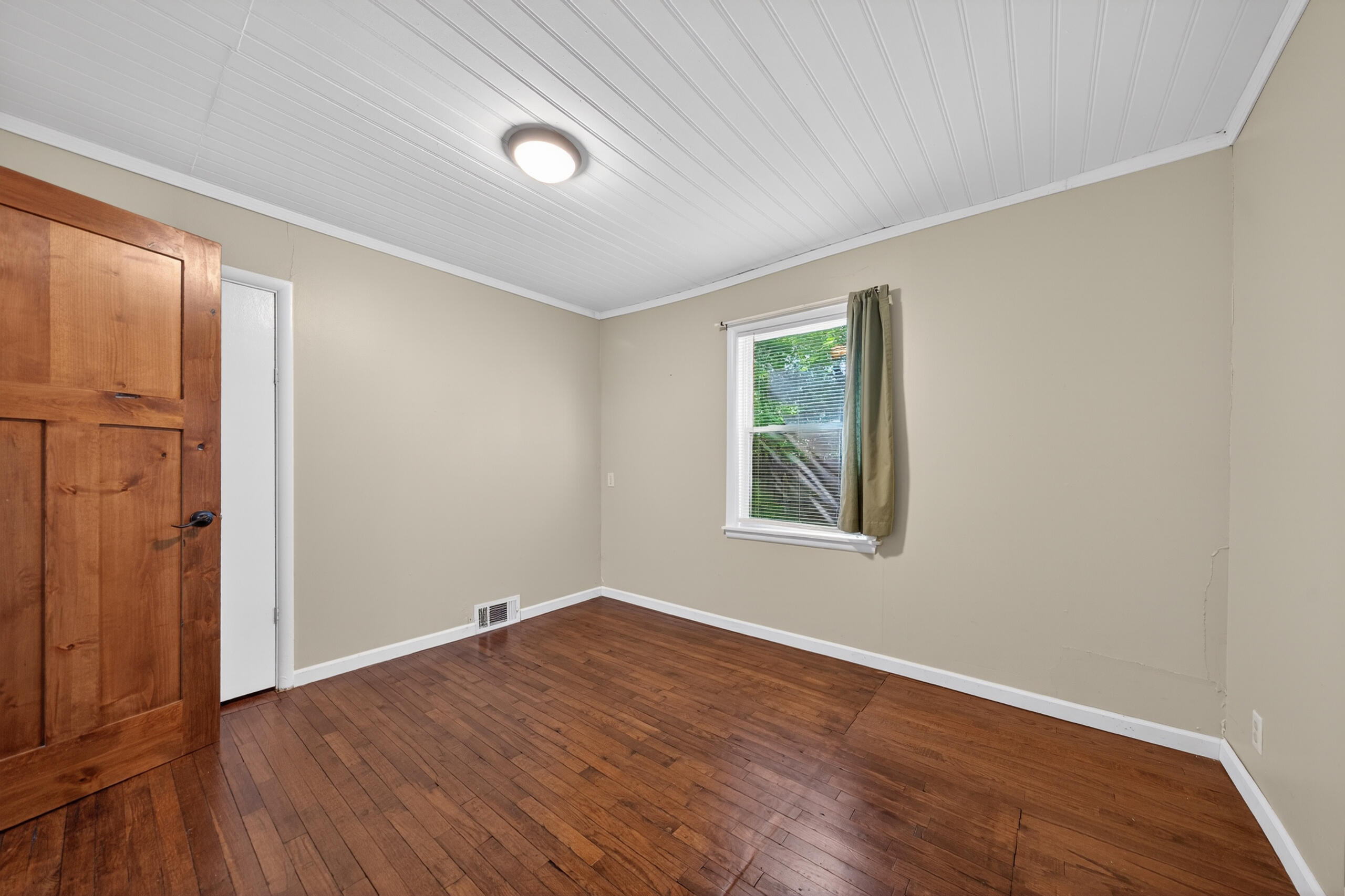 23830 Scotia Road Oak Park, MI 48237 - Photo 21 of 28 DSC01256