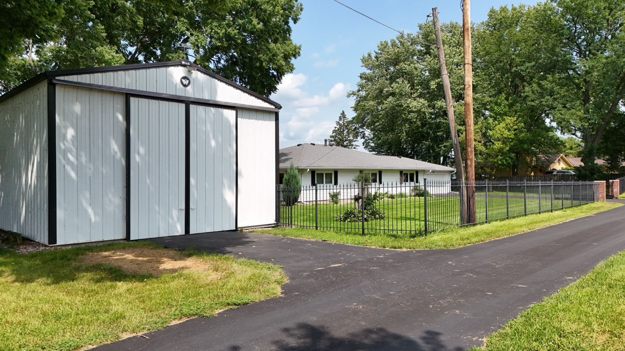 17807 Rte 84 North East Moline, IL 61244 - Photo 4 of 27 Gallery Image 4