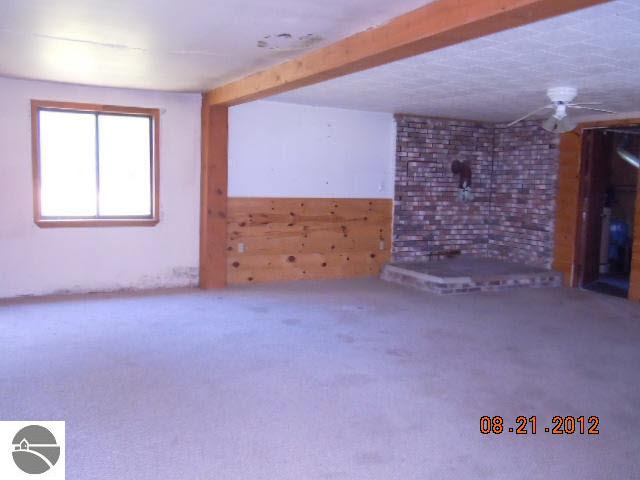 4685 West Berry Road Sterling, MI 48659 - Photo 2 of 16 1750604-1.JPG