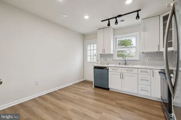 $284,900 | 120 Early Drive, Winchester, VA 22603