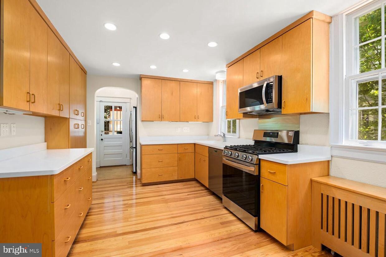 3403 Woodley Road Northwest Washington, DC 20016 - Photo 8 of 17 Renovated gourmet kitchen (2018)