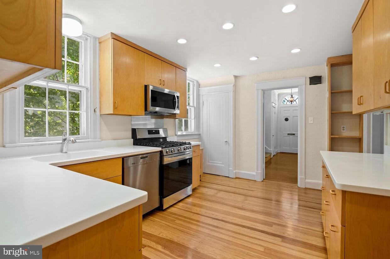 3403 Woodley Road Northwest Washington, DC 20016 - Photo 9 of 17 Gourmet kitchen, hardwood floors