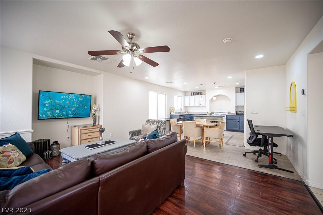 7306 Phlox Road Las Vegas, NV 89113 - Photo 3 of 42