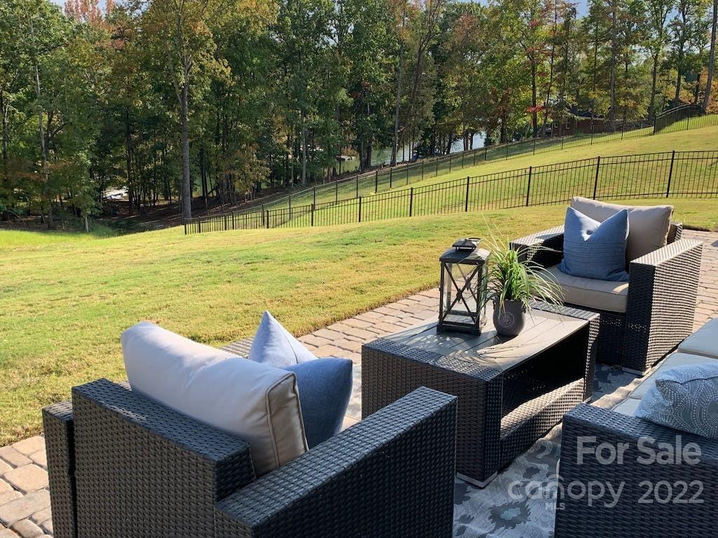 18147 Kalabash Road Charlotte, NC 28278 - Photo 1 of 48 Gallery Image 1