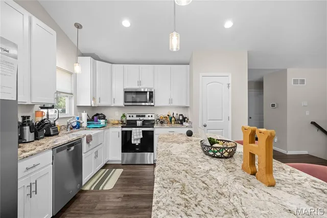 $395,000 | 3422 Chippewa Drive, Belleville, IL 62221