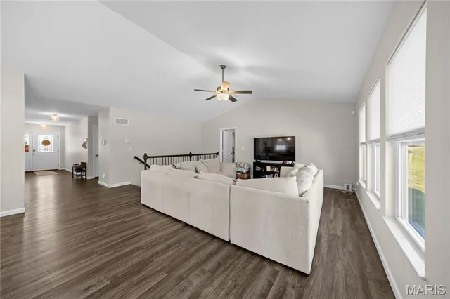 $395,000 | 3422 Chippewa Drive, Belleville, IL 62221