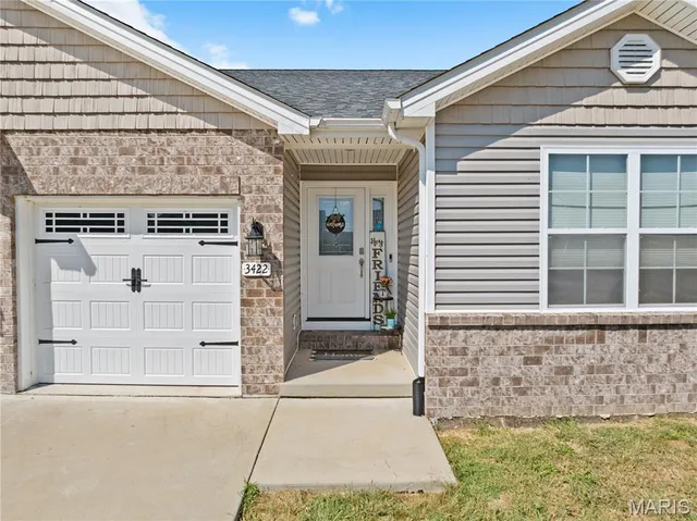 $395,000 | 3422 Chippewa Drive, Belleville, IL 62221