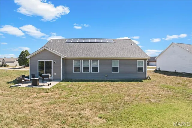 $395,000 | 3422 Chippewa Drive, Belleville, IL 62221