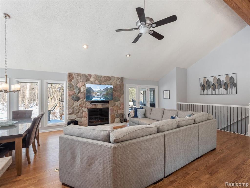 21311 Metroview Road Farmington Hills, MI 48335 - Photo 10 of 78