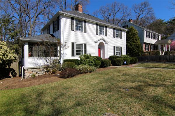 95 Fellsview Road Stoneham, MA 02180 - Photo 2 of 30 Gallery Image 2