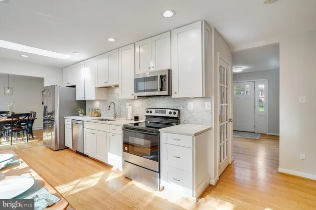 $5,700 | 3300 Prince William Drive, Fairfax, VA 22031