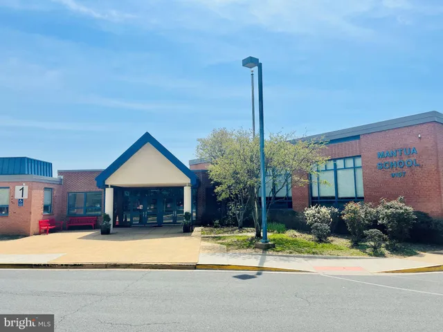 $5,700 | 3300 Prince William Drive, Fairfax, VA 22031