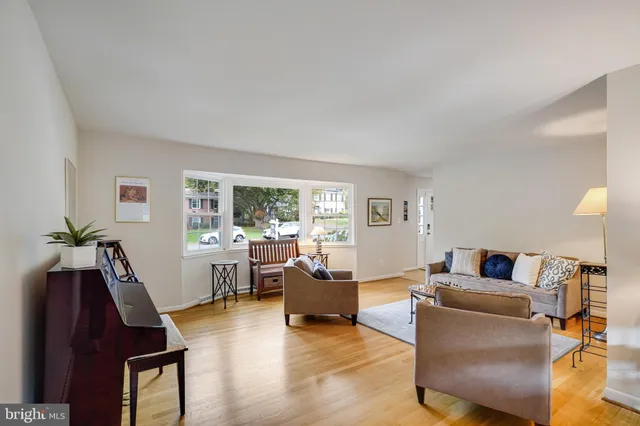 $5,700 | 3300 Prince William Drive, Fairfax, VA 22031