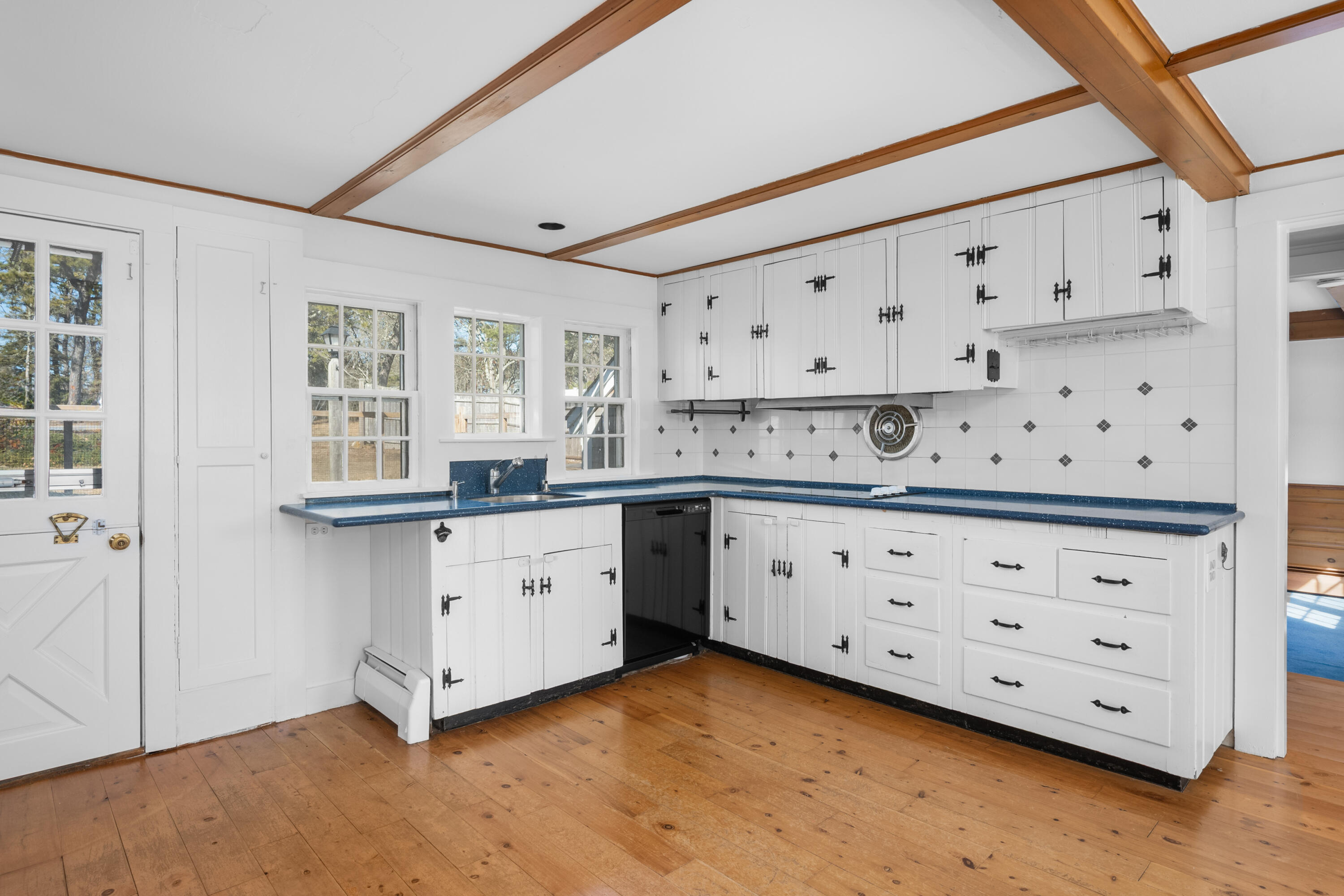 1996 Main Street Chatham, MA 02633 - Photo 16 of 55 Kitchen