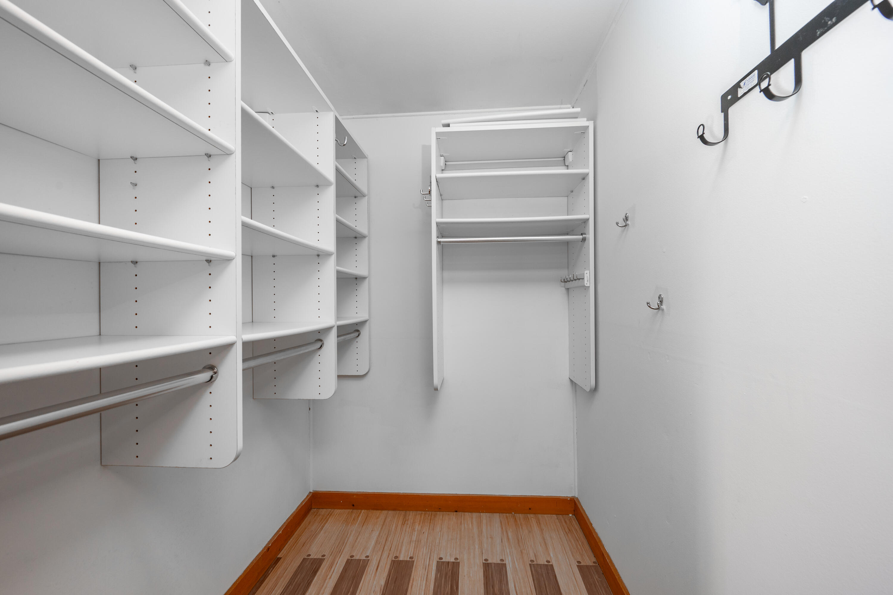 1996 Main Street Chatham, MA 02633 - Photo 38 of 55 Primary walk-in closet